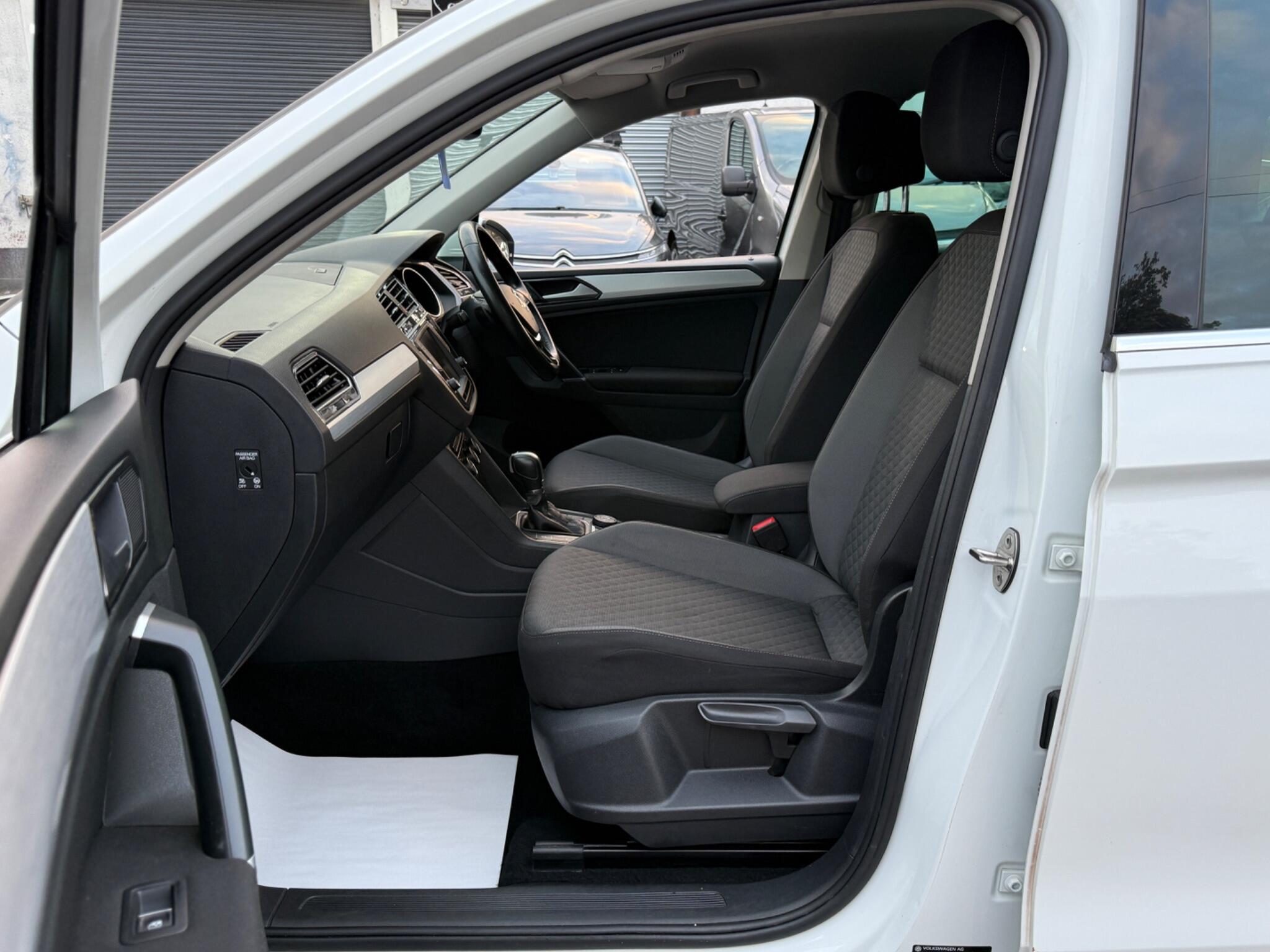Volkswagen Tiguan - Image 50