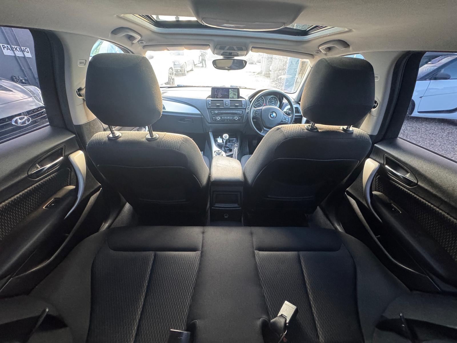 BMW 1 Series view 32