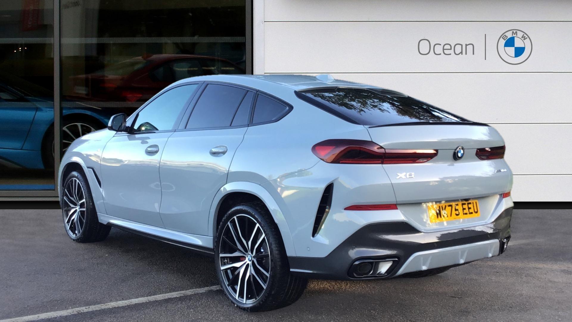 BMW X6 view 2