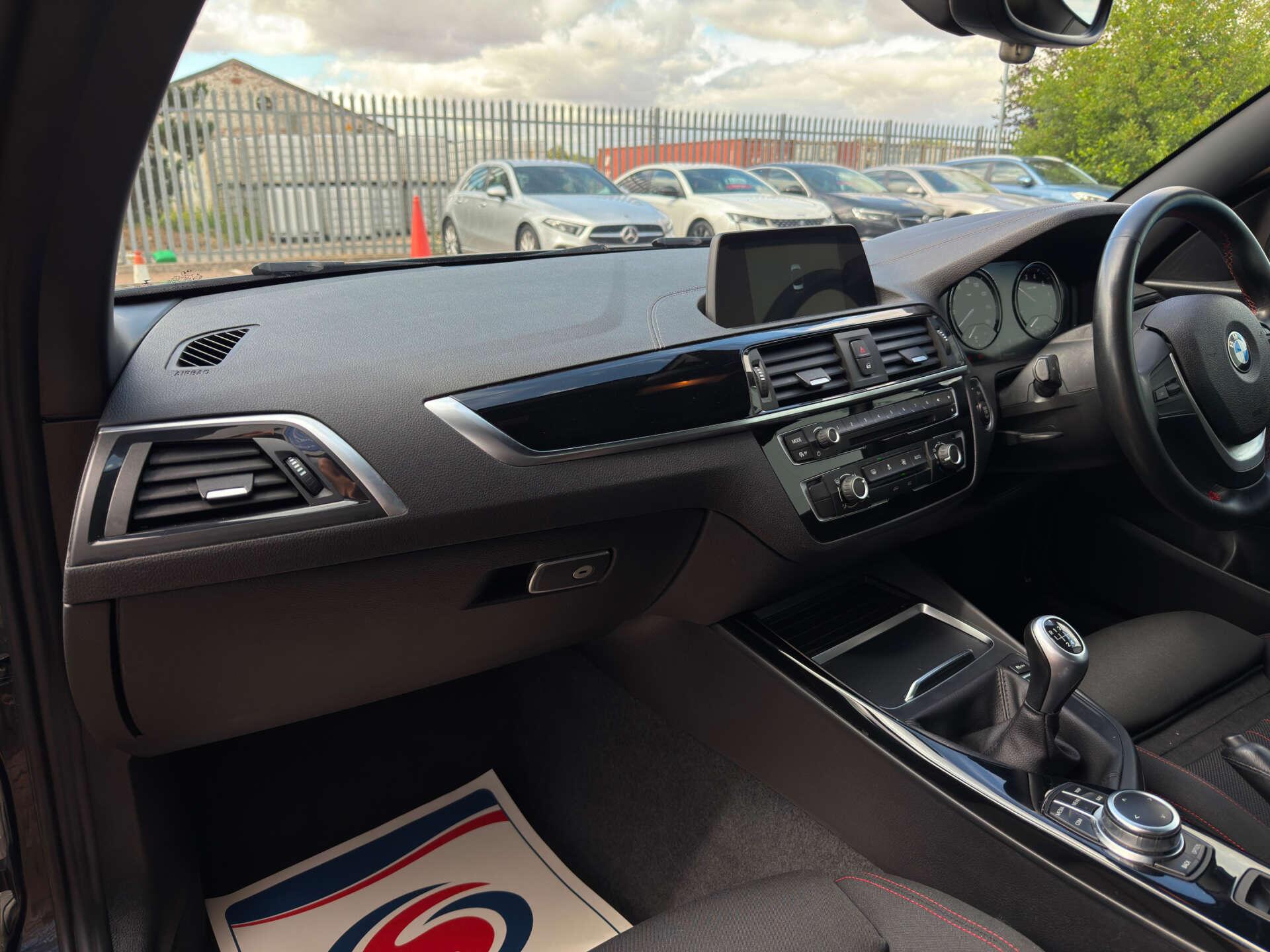 BMW 2 Series view 31