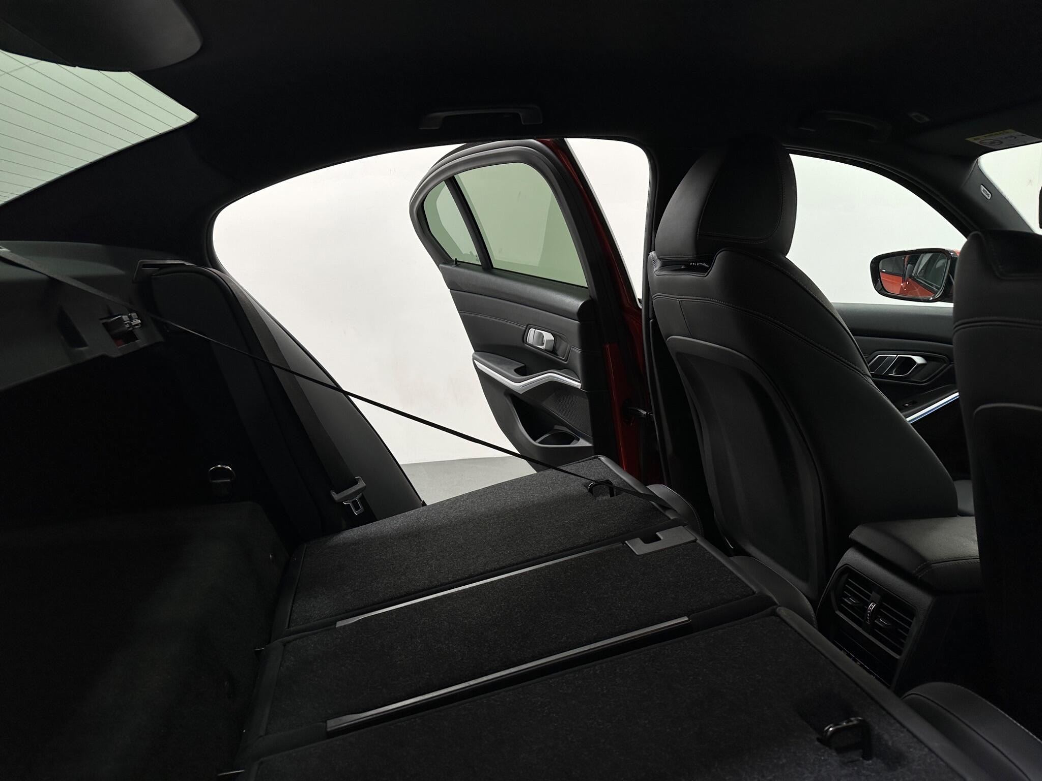 BMW 3 Series view 49