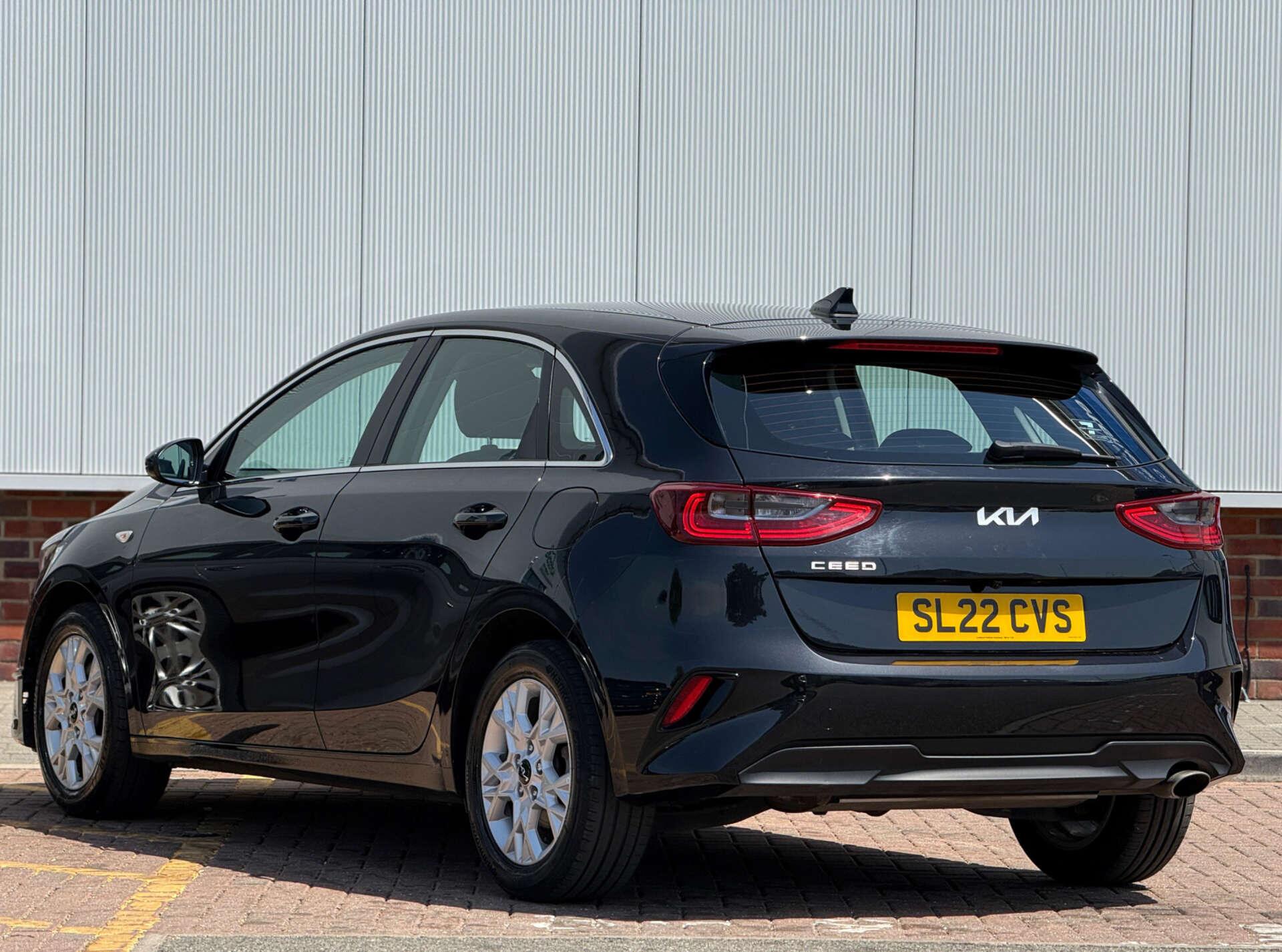 Kia Ceed view 4