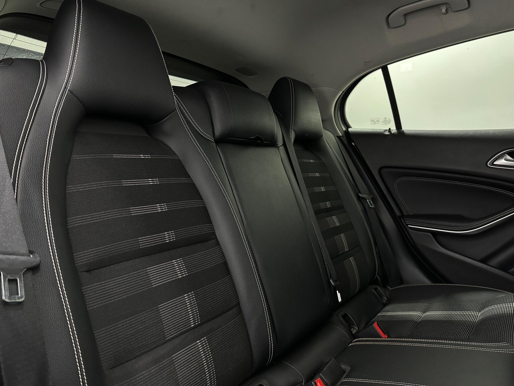 Mercedes-Benz Gla view 42