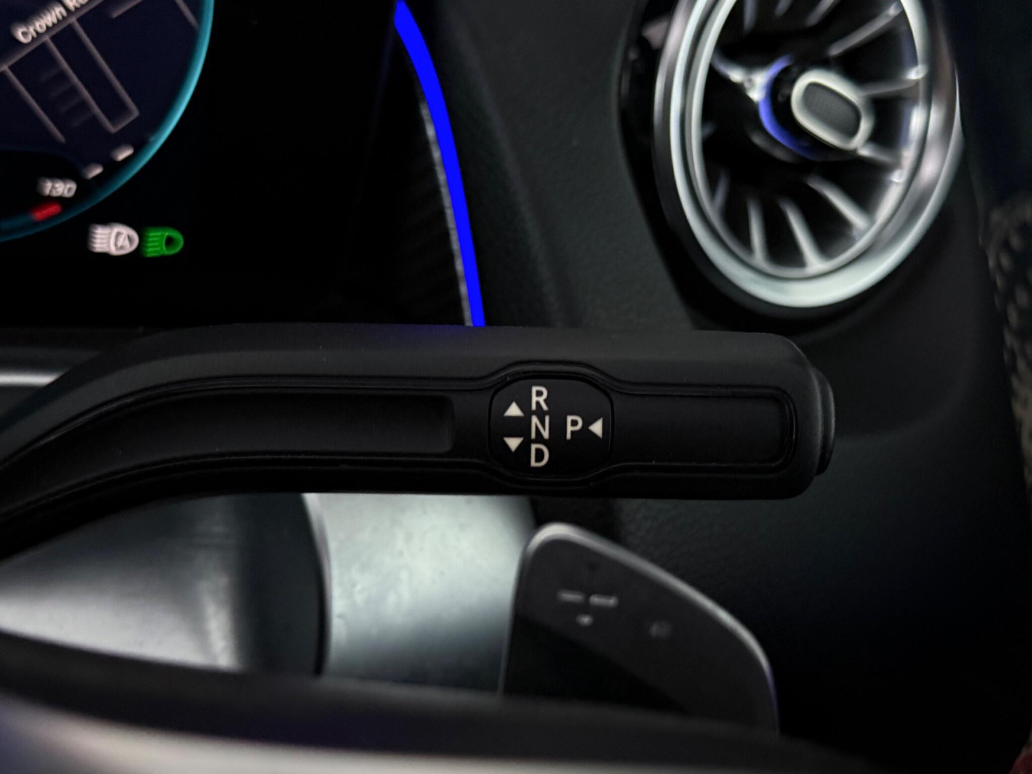 Mercedes-Benz GLB view 19