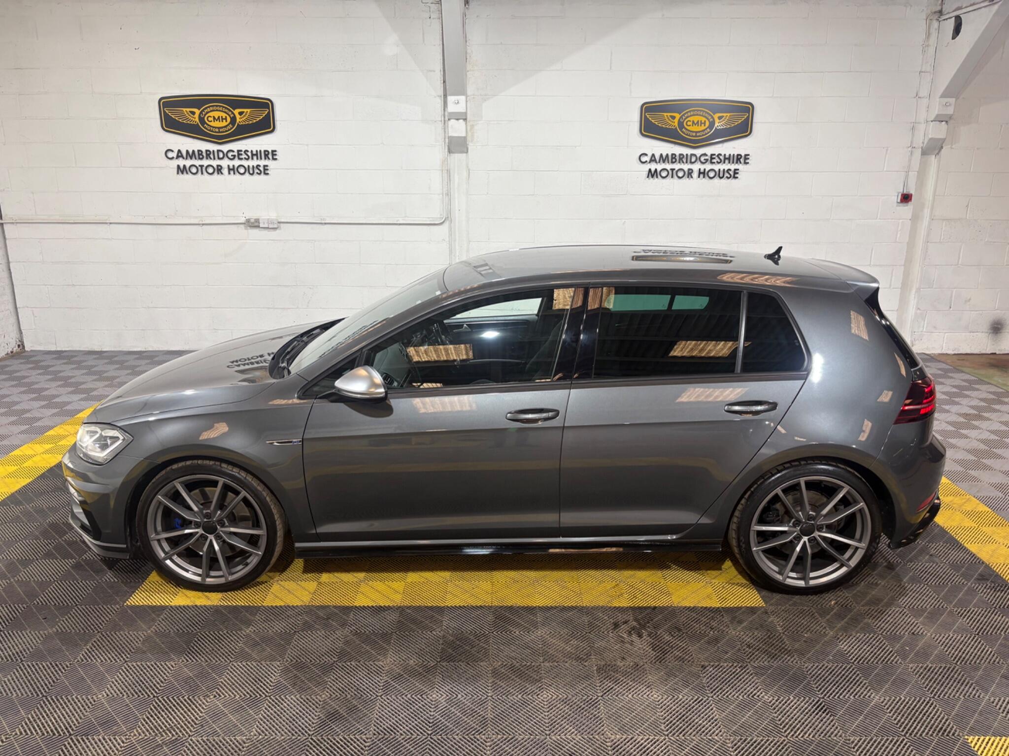 Volkswagen Golf view 9