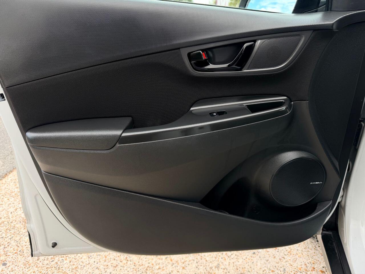 Hyundai Kona view 22