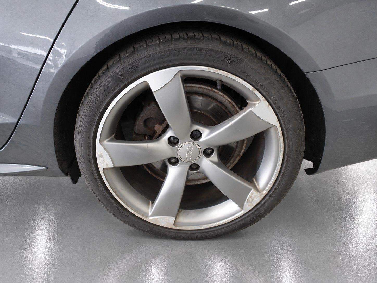 Audi A4 view 56