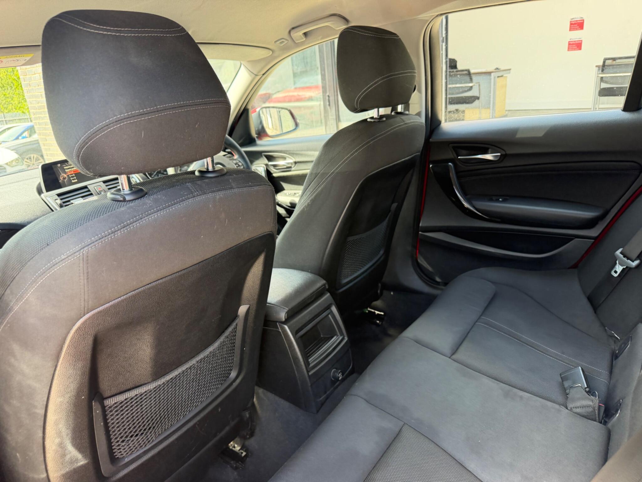 BMW 1 Series view 27