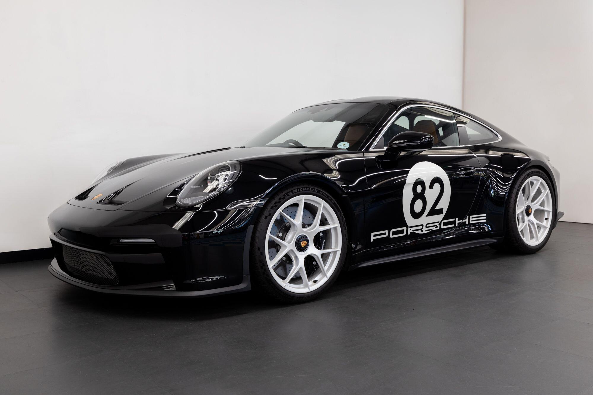 Porsche 911 view 2