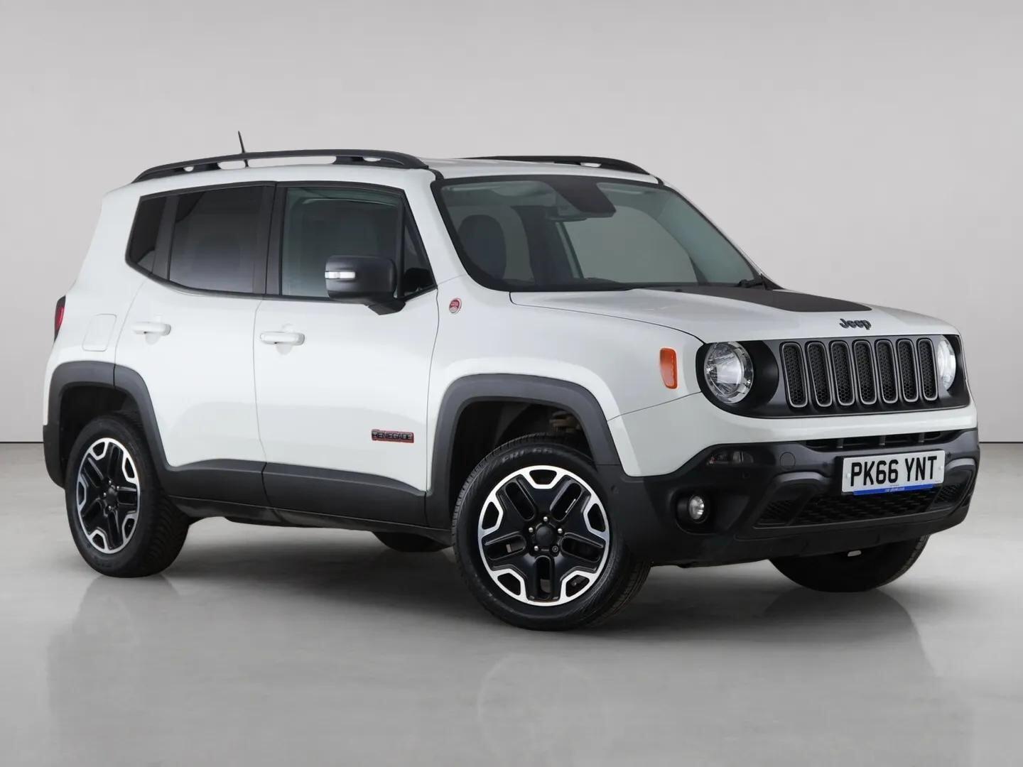 2016 Jeep Renegade in White for sale