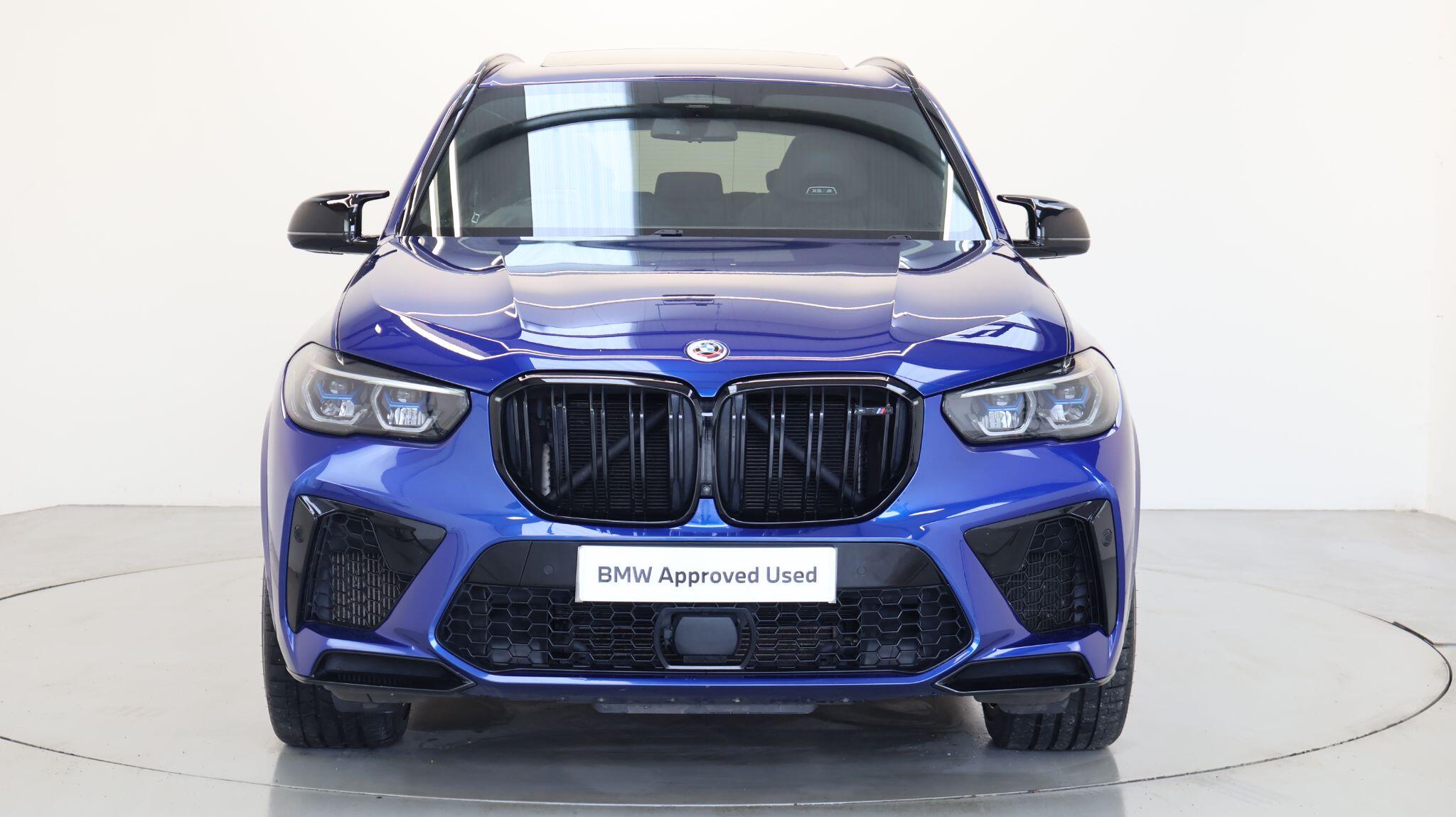 BMW X5 M view 16
