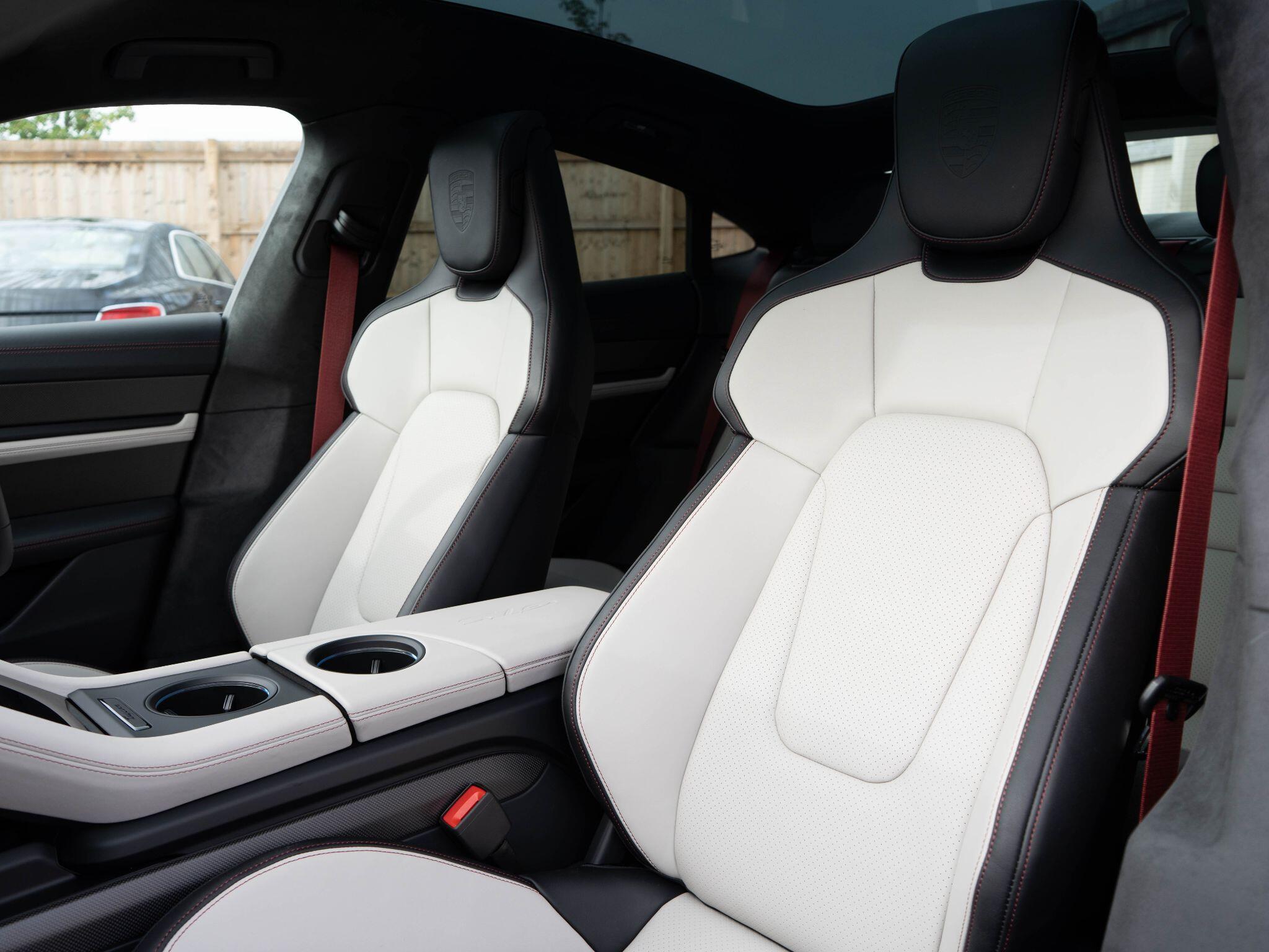 Porsche Taycan view 90