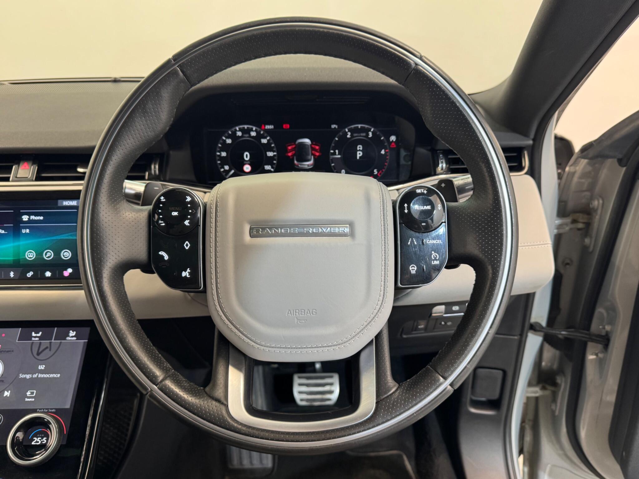 Land Rover Range Rover Evoque view 23
