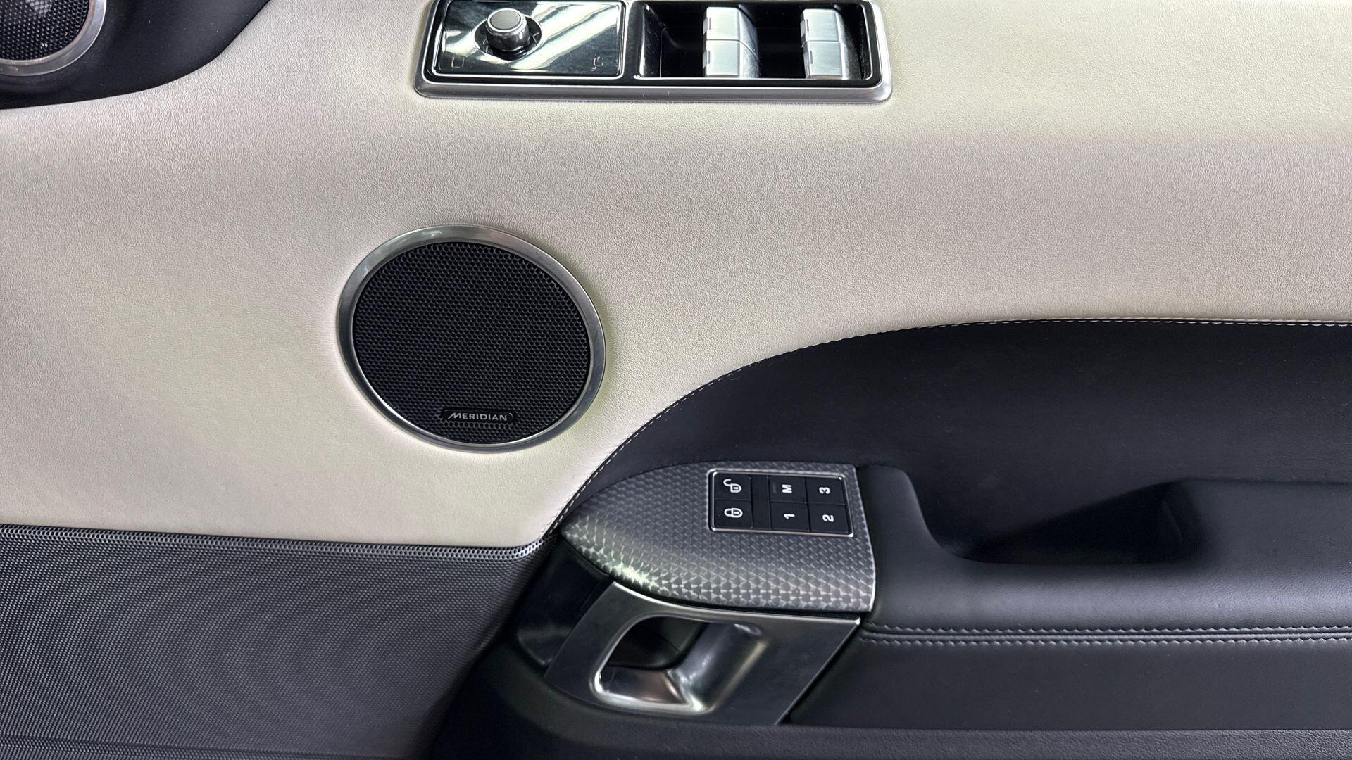 Land Rover Range Rover Sport view 22