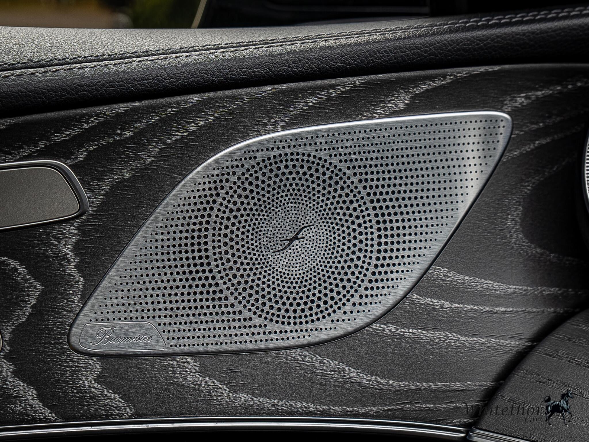 Mercedes-Benz CLS view 16