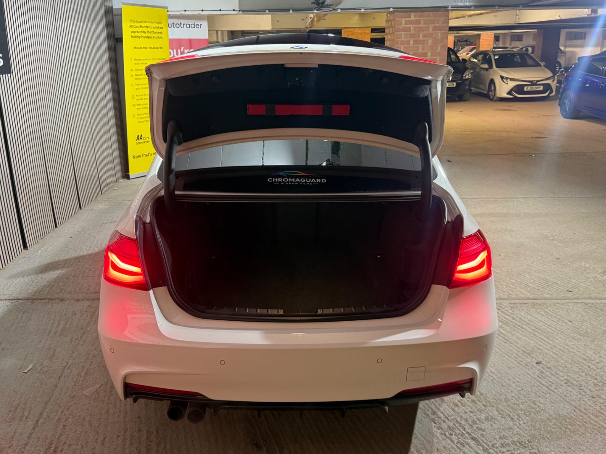 2018 BMW 3 Series 2.0 320i M Sport Shadow Edition Auto Euro 6 (s/s) 4dr • 132,500 miles image 44