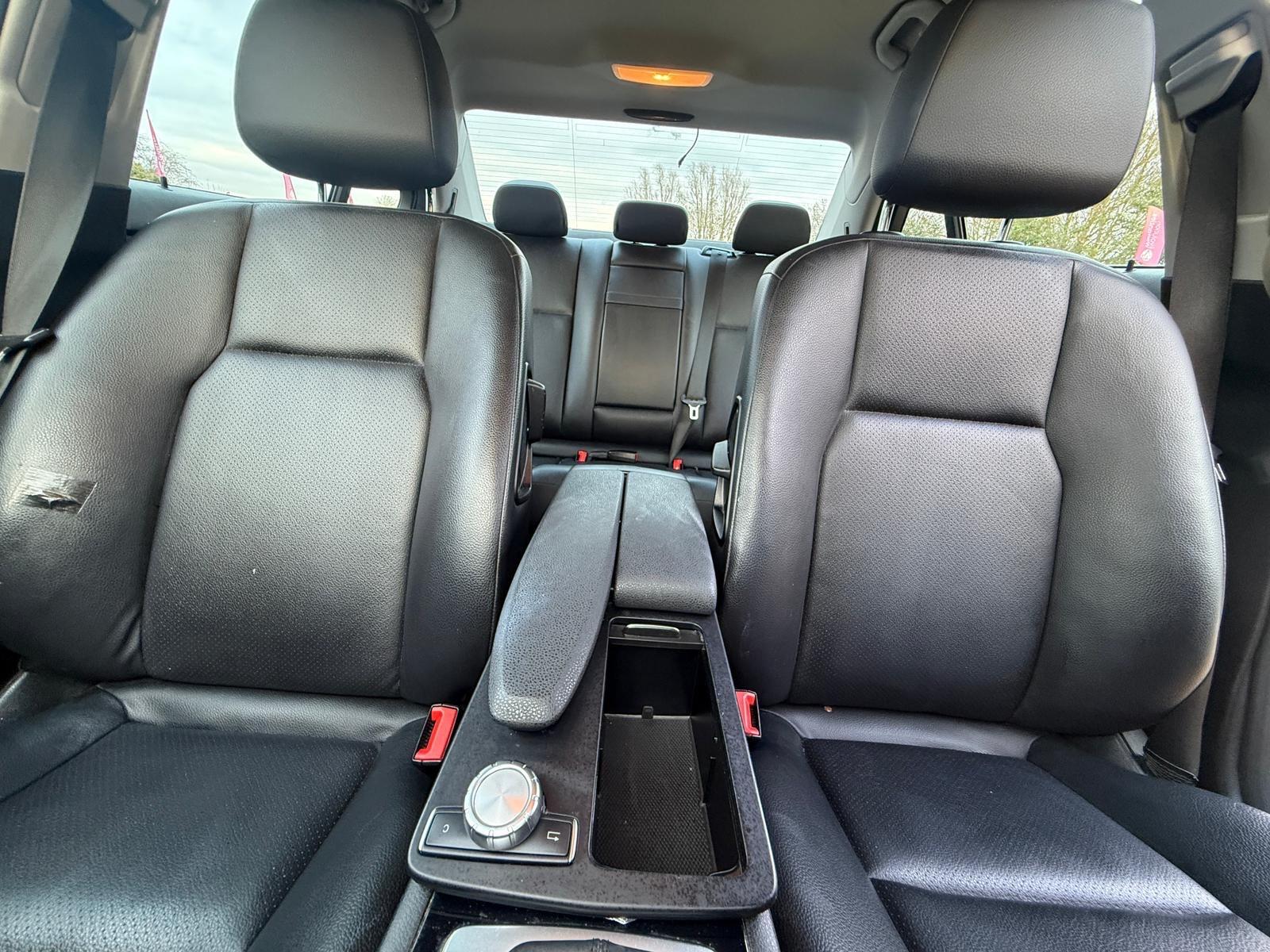 Mercedes-Benz C Class view 39