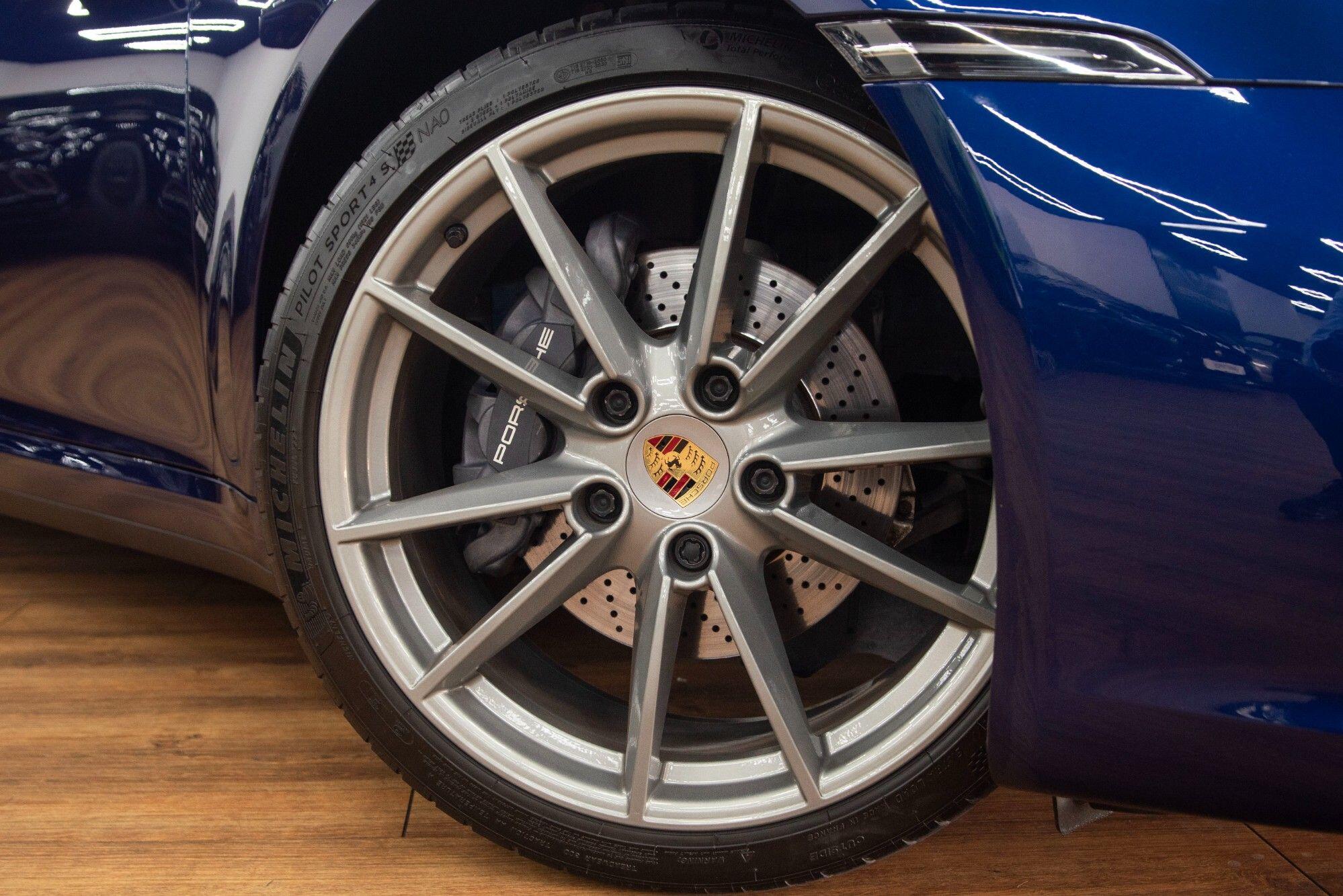 Porsche 911 view 2