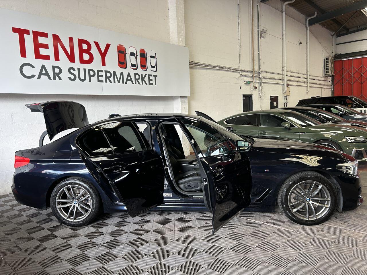 BMW 5 Series view 13