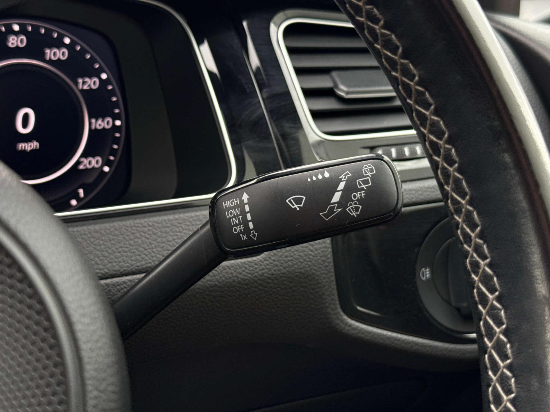 Volkswagen Golf view 56