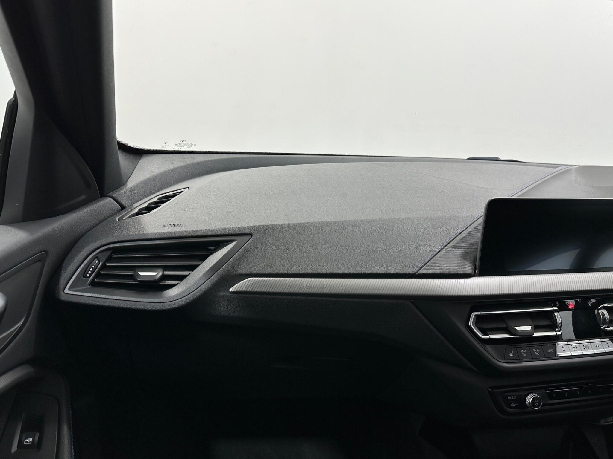 BMW 1 Series view 31
