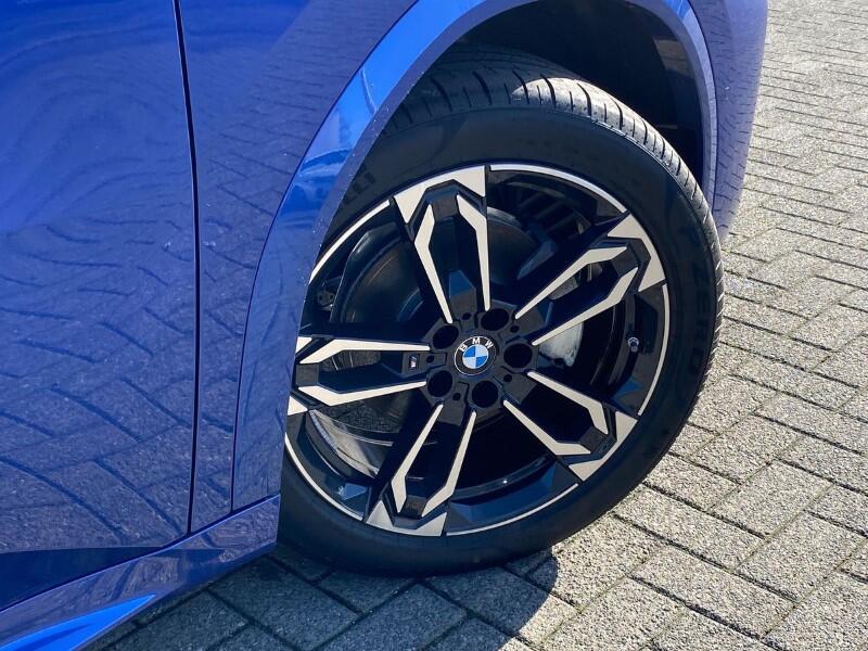 BMW iX2 view 45