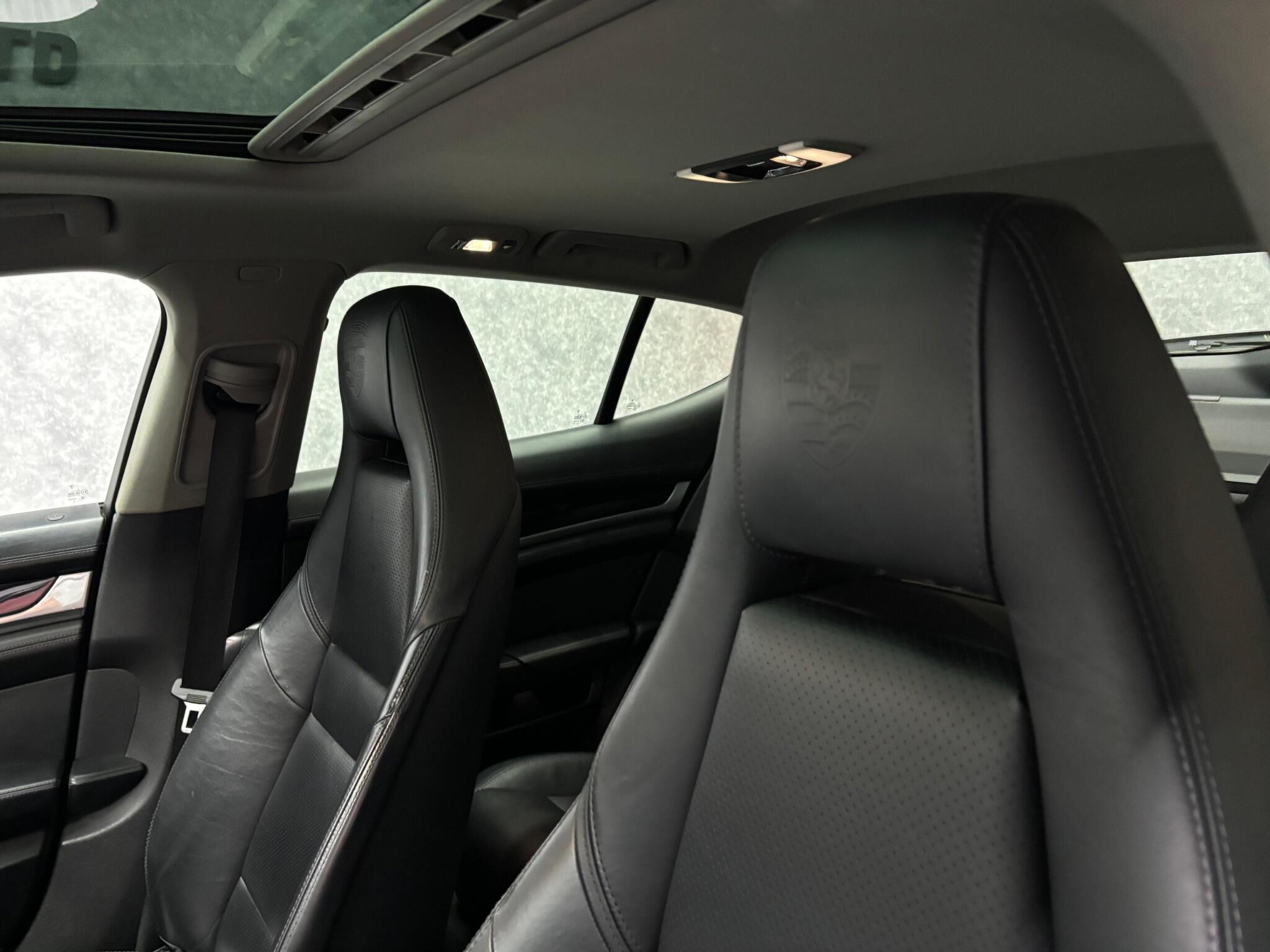 Porsche Panamera view 8