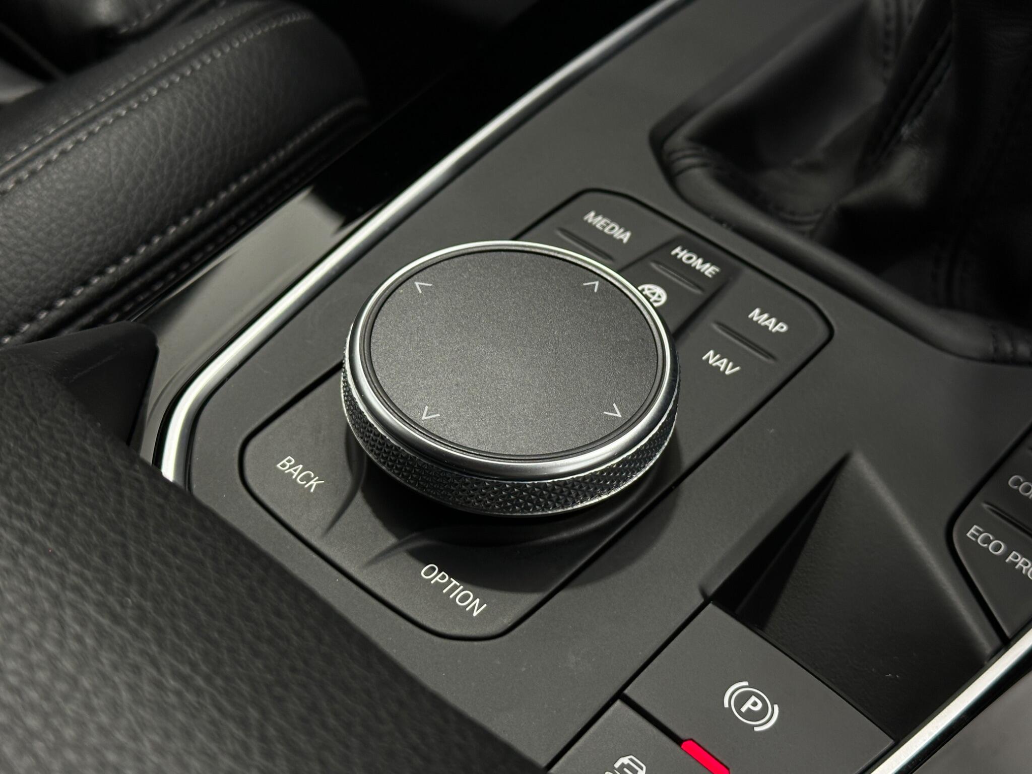 BMW 1 Series view 21