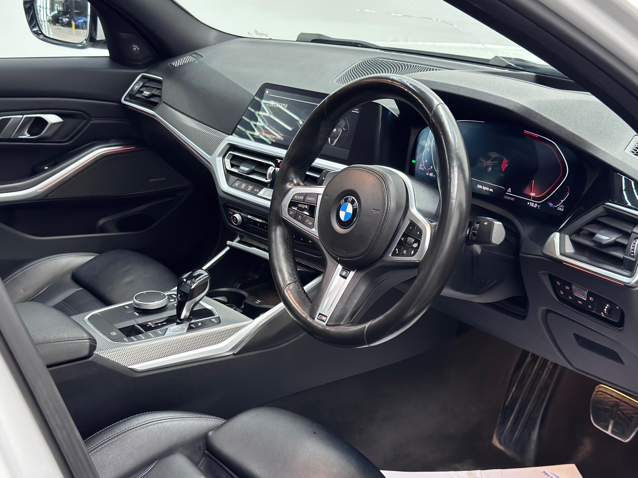 BMW 3 Series view 58