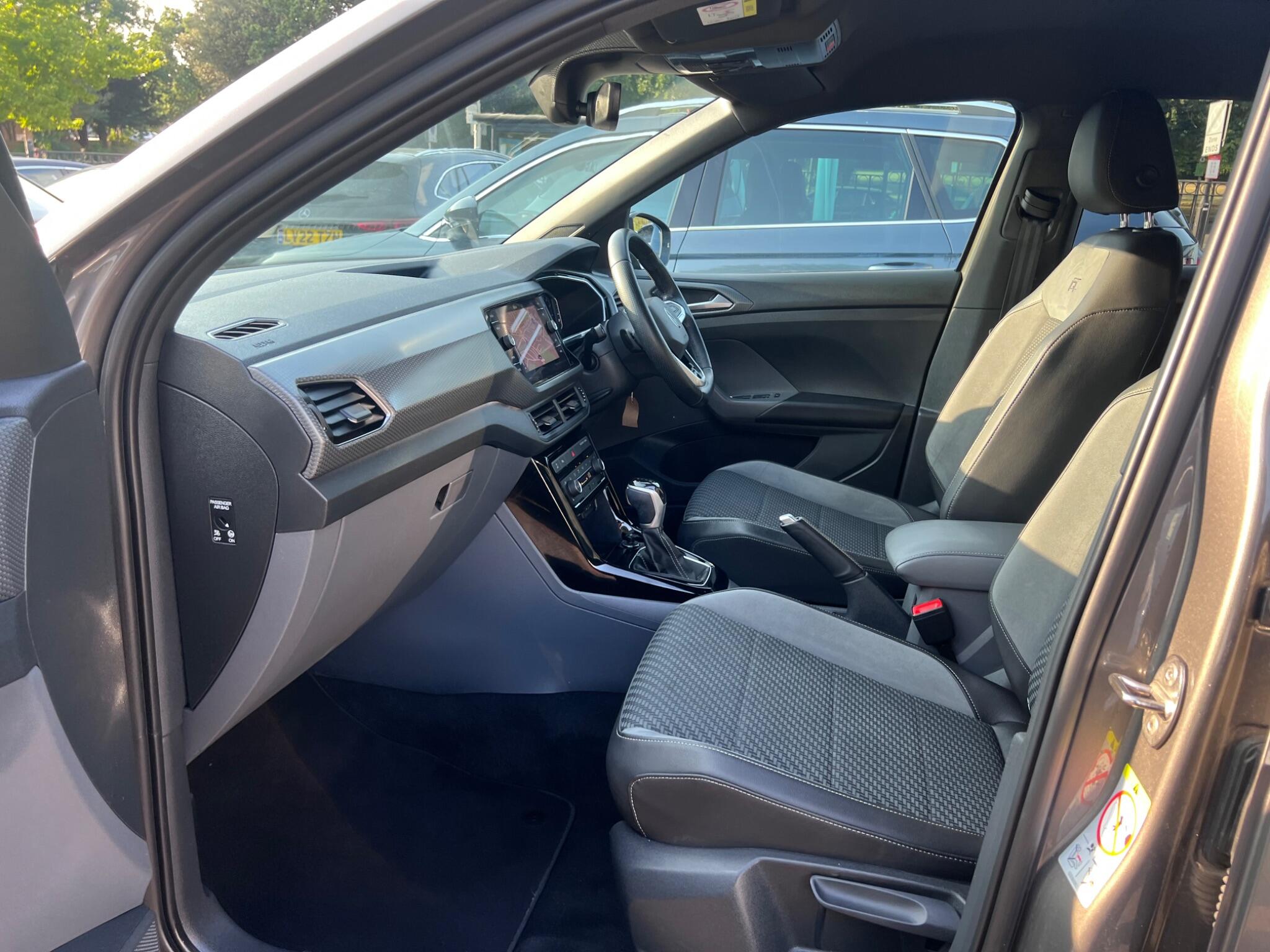 Volkswagen T-Cross view 36