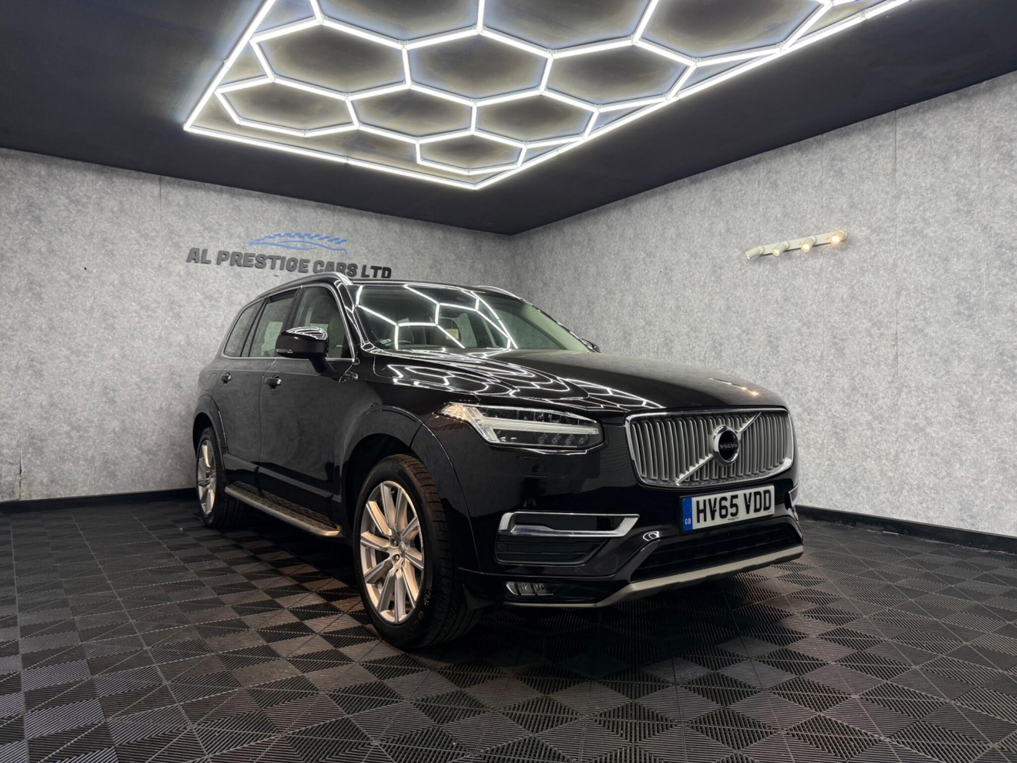 Volvo XC90 view 5