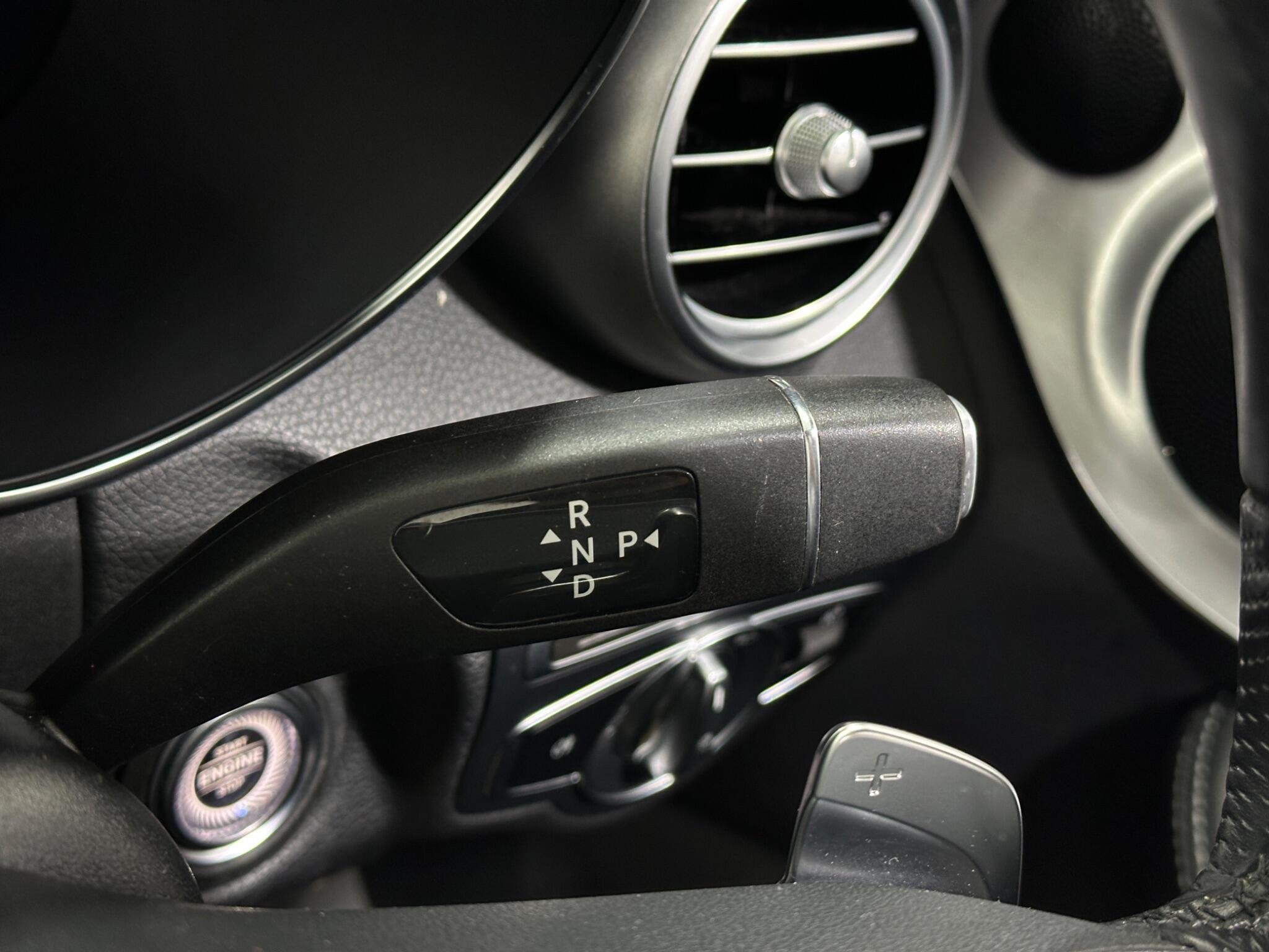 Mercedes-Benz C-Class view 17