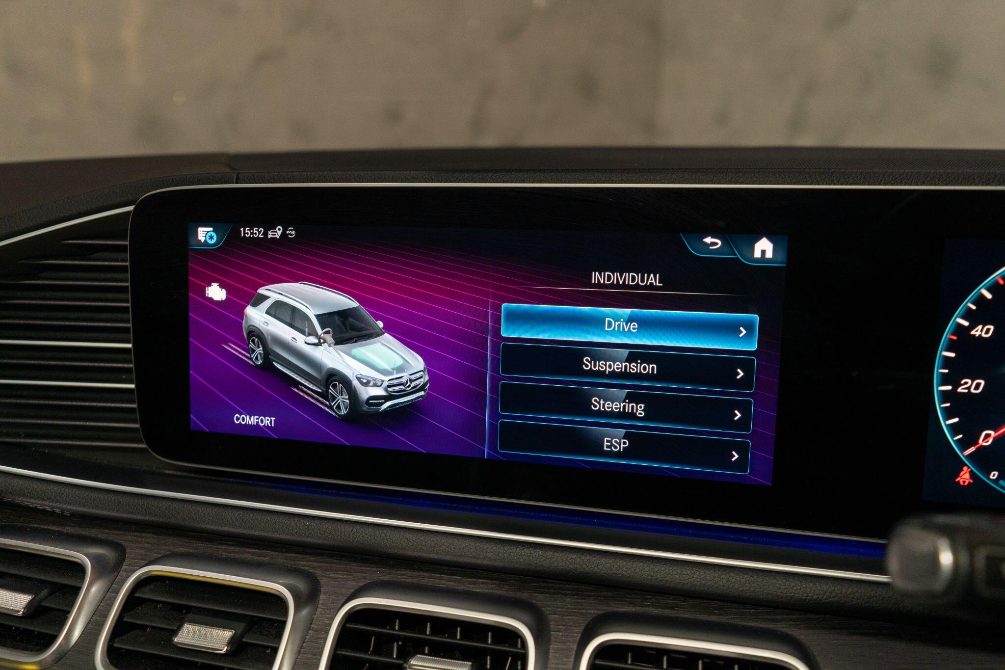 Mercedes-Benz GLE view 23