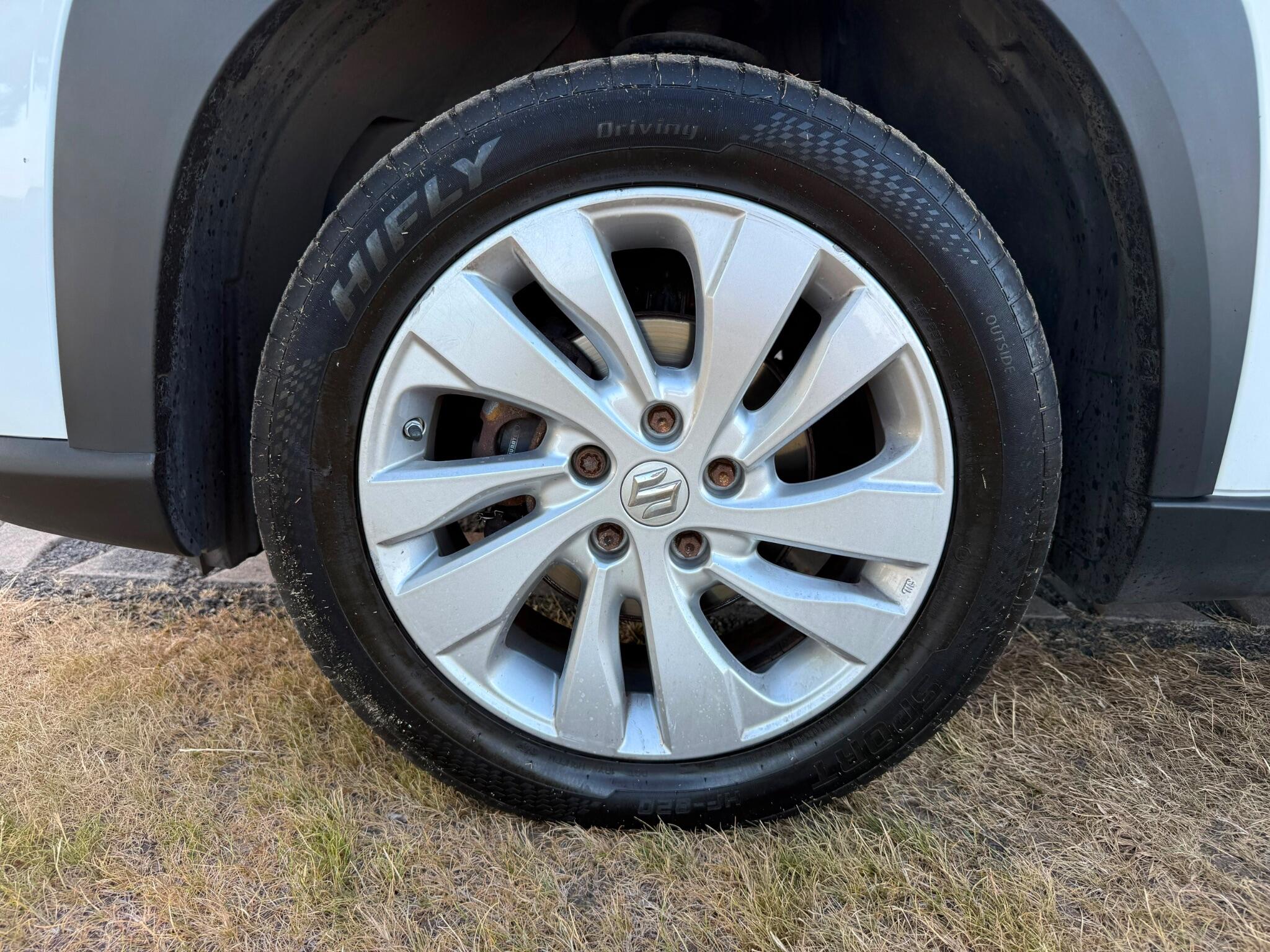 Suzuki S-Cross view 24