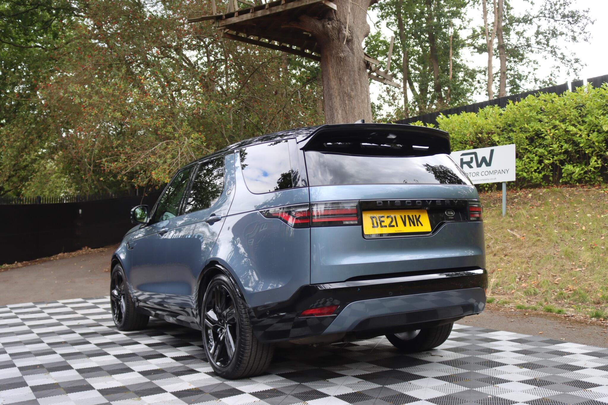 Land Rover Discovery view 8