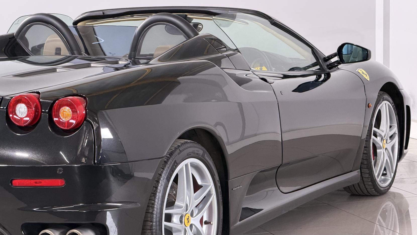 Ferrari F430 view 29