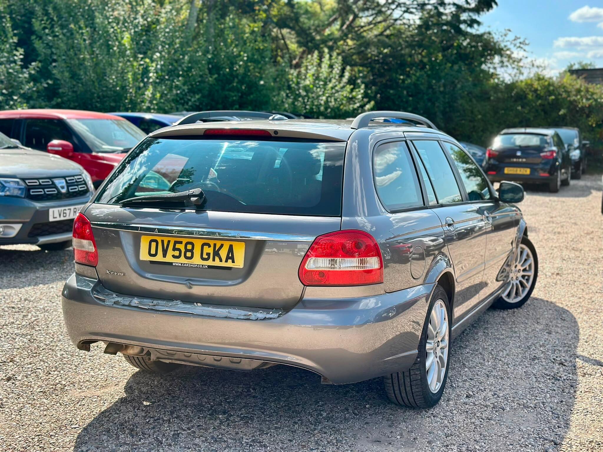 Jaguar X-Type view 13