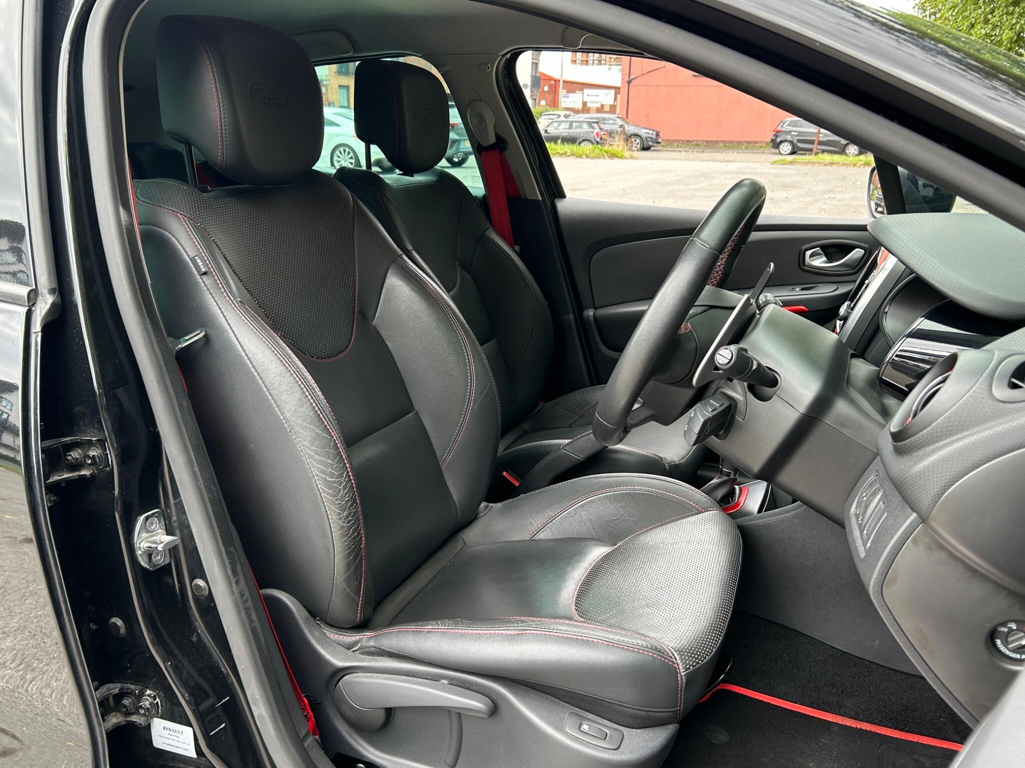 Renault Clio view 17