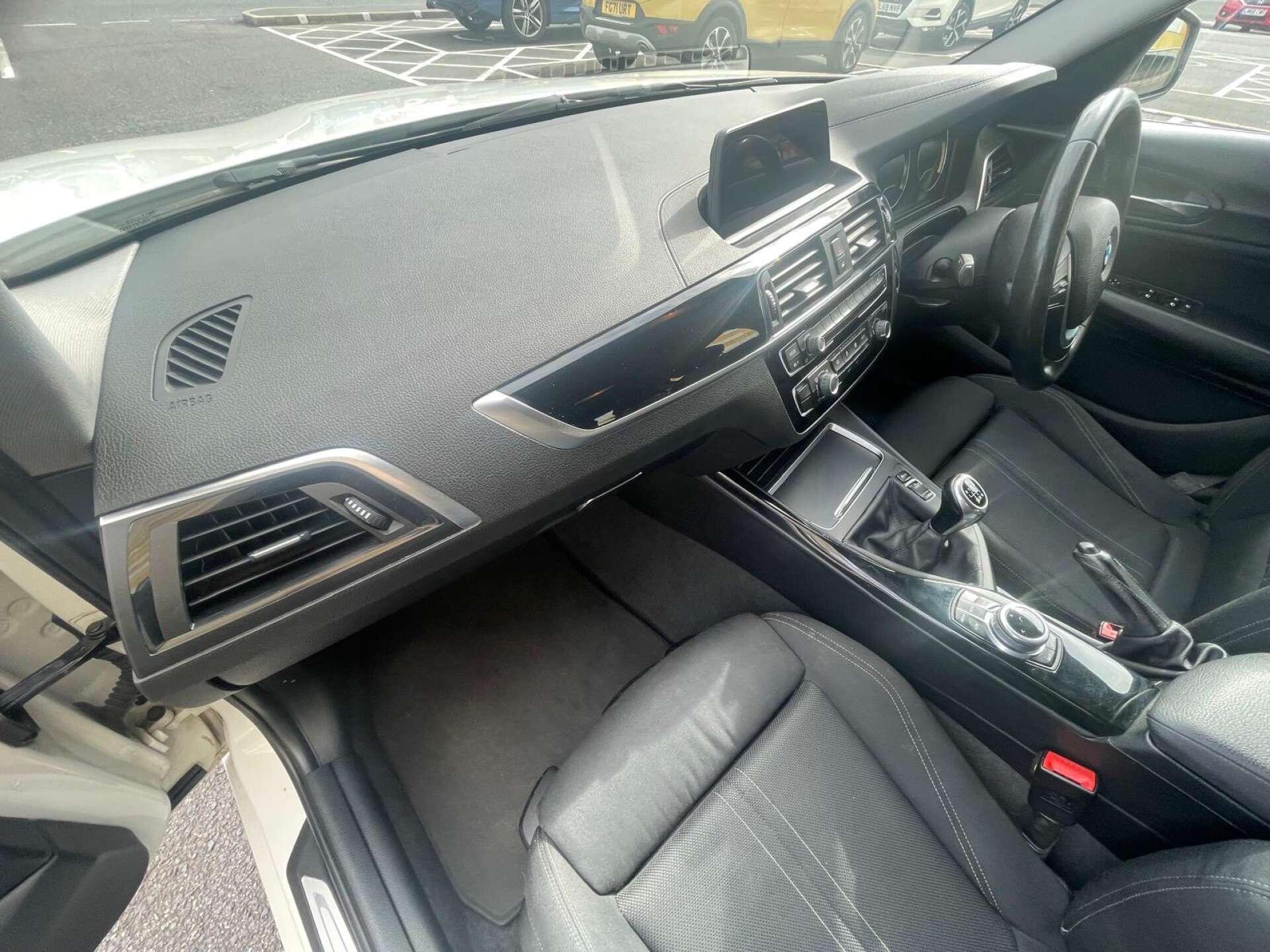 BMW 1 Series view 30