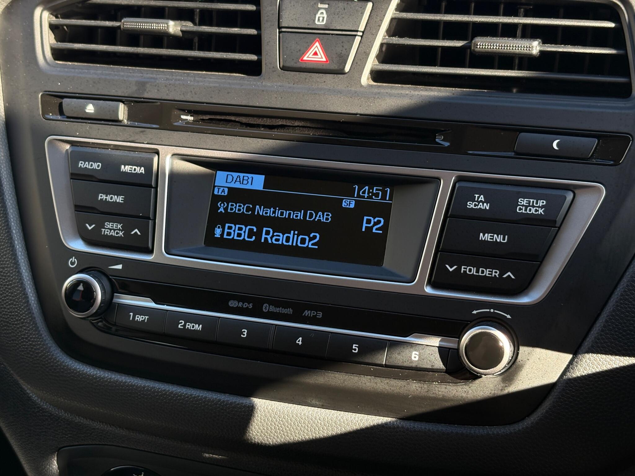 Hyundai i20 view 24