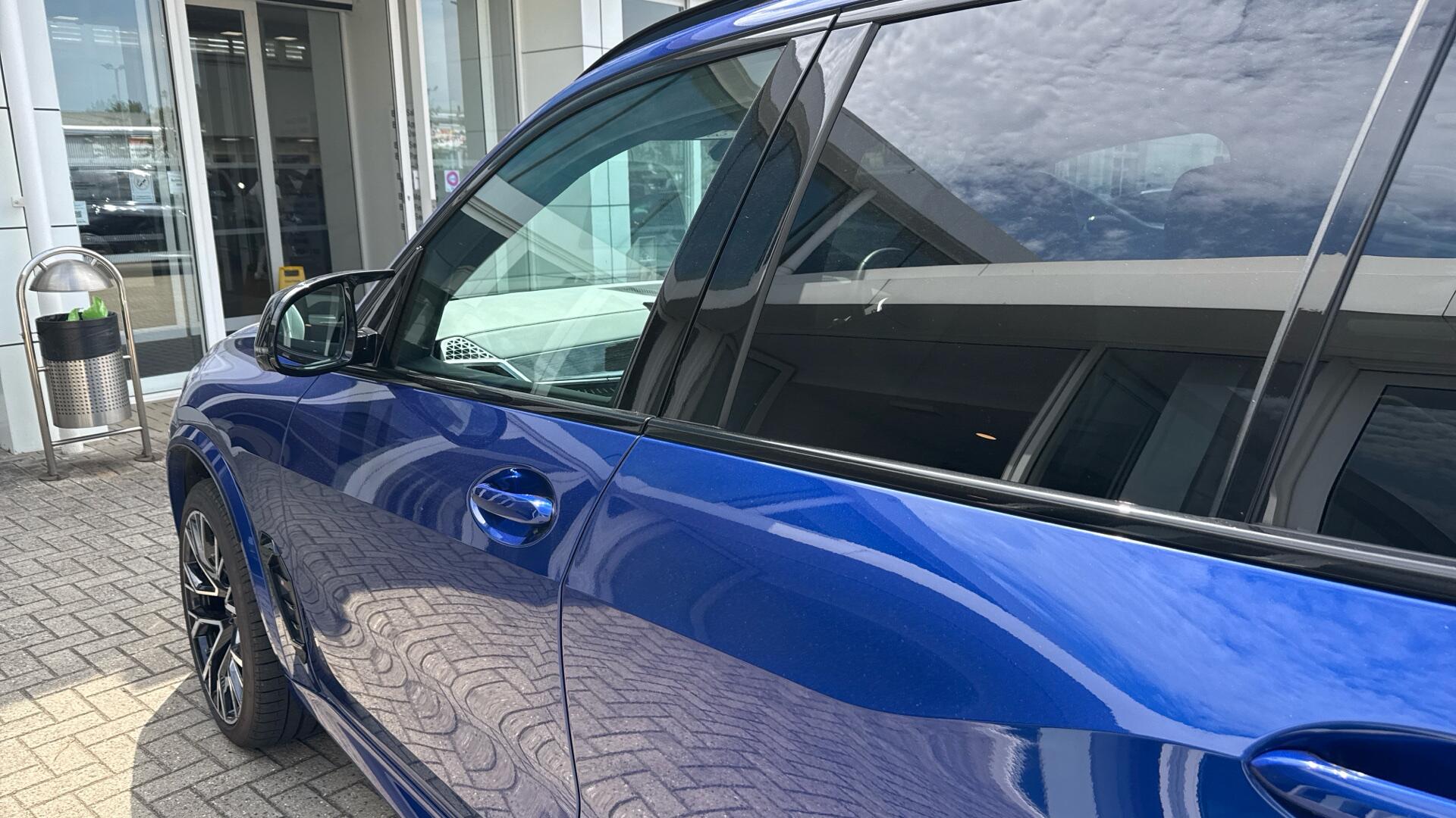 BMW X5 M view 25