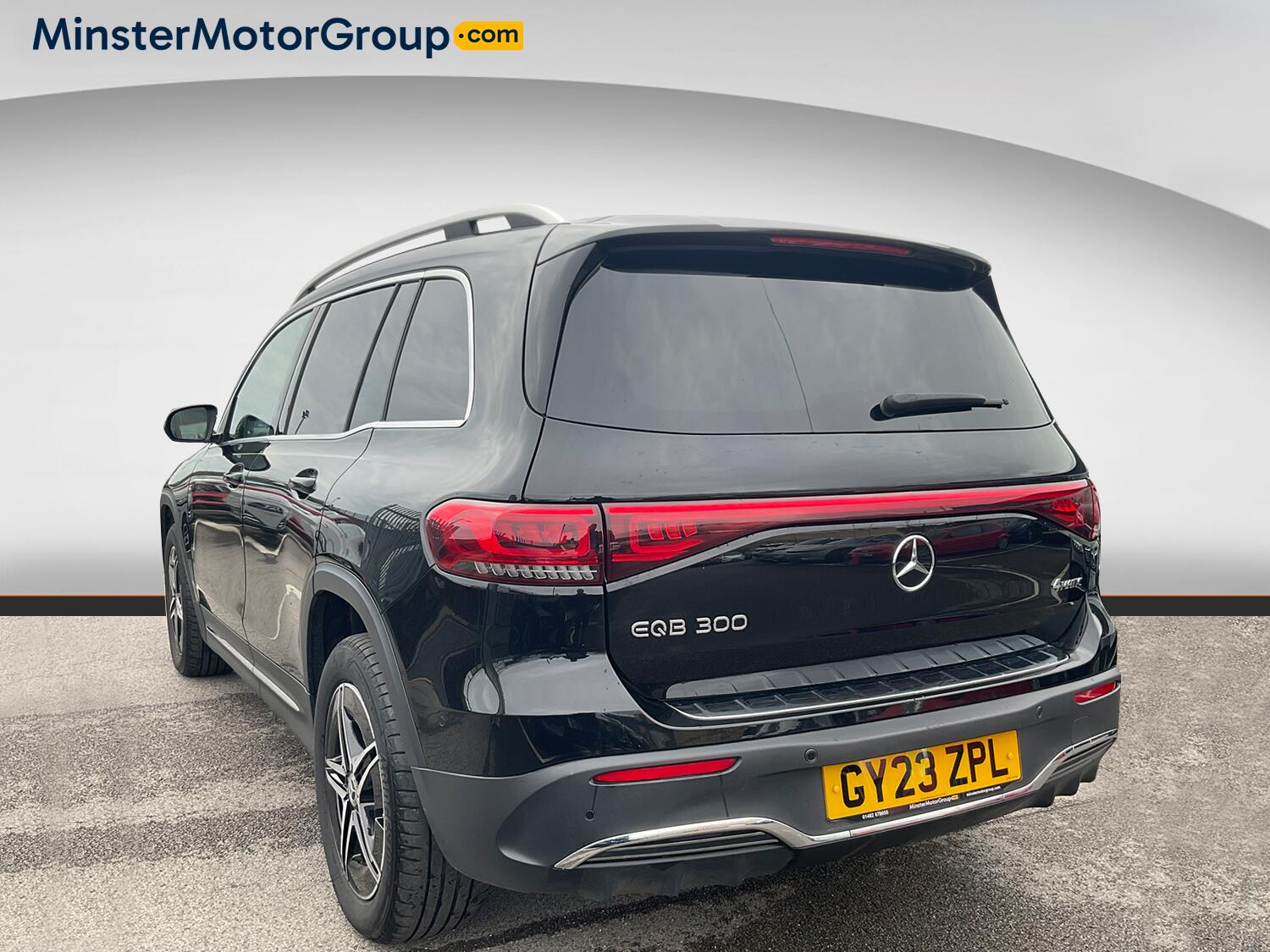 Mercedes-Benz EQB view 4