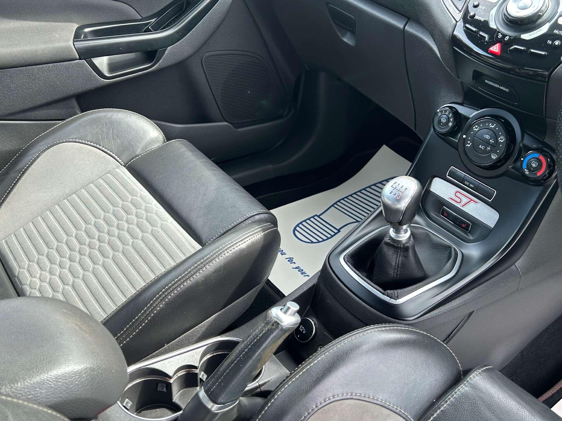 Ford Fiesta view 32