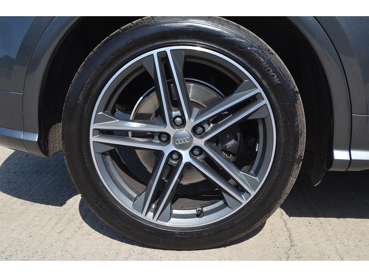 Audi SQ5 view 20
