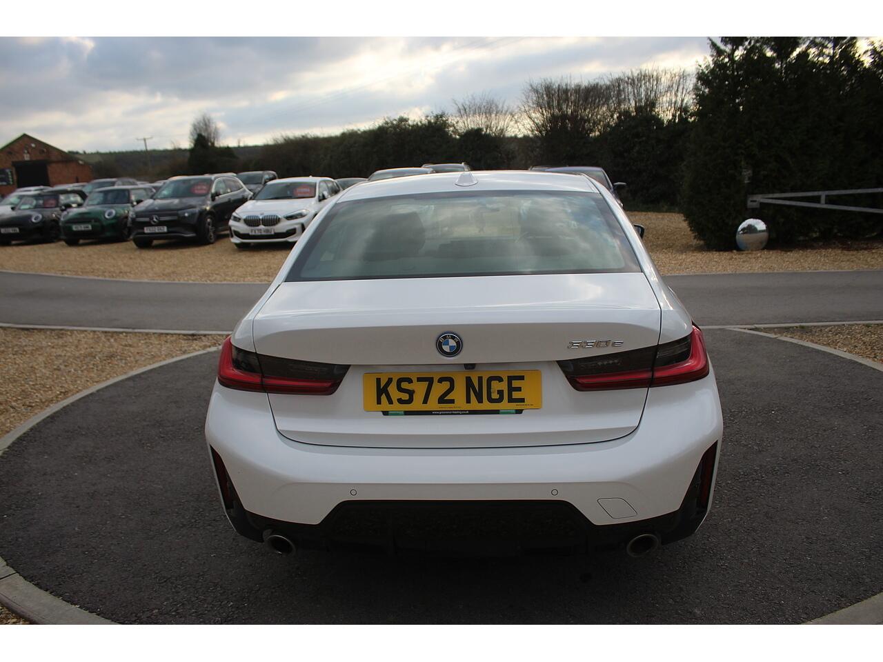 BMW 3 Series view 11