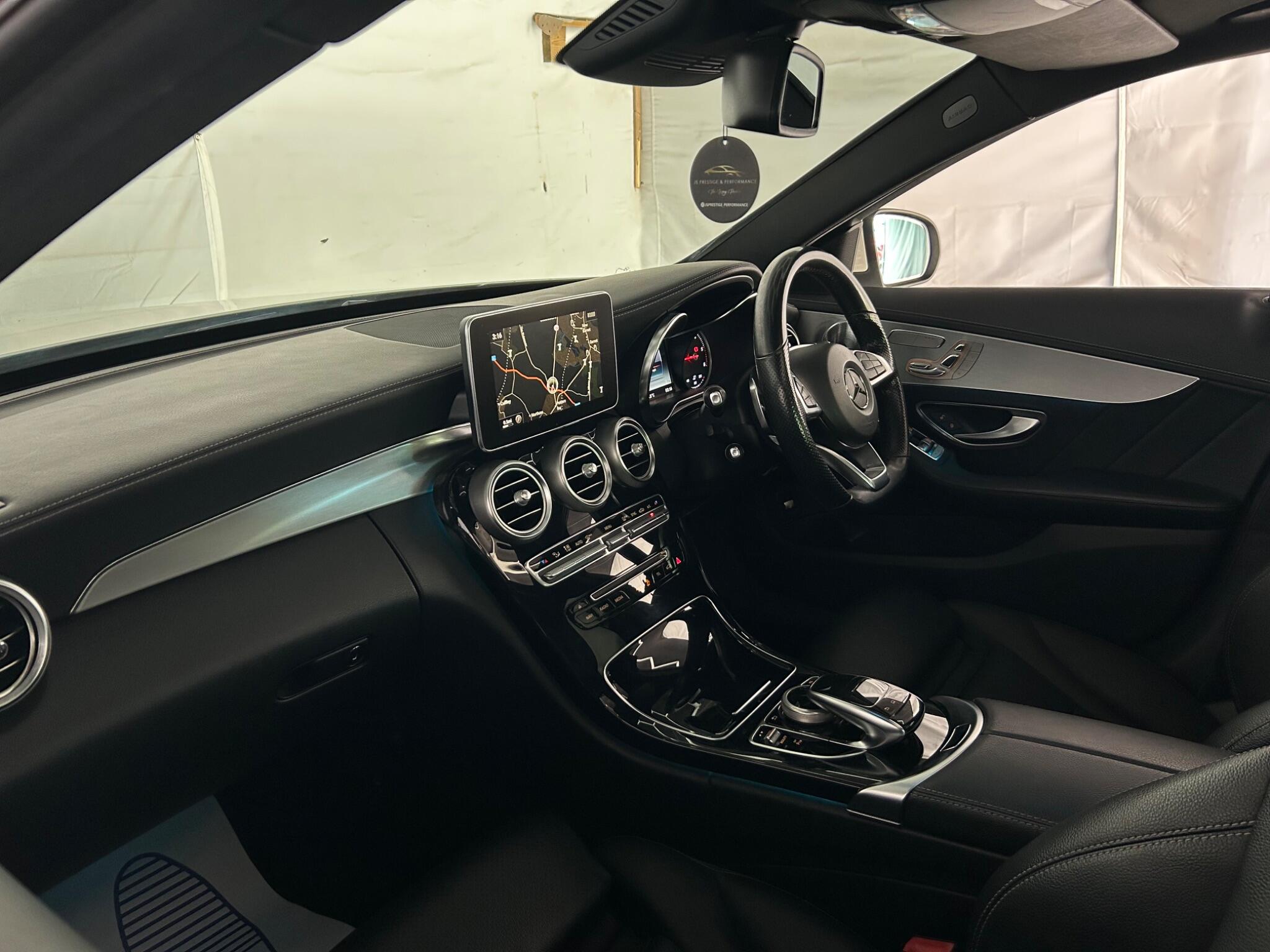 Mercedes-Benz C Class view 17