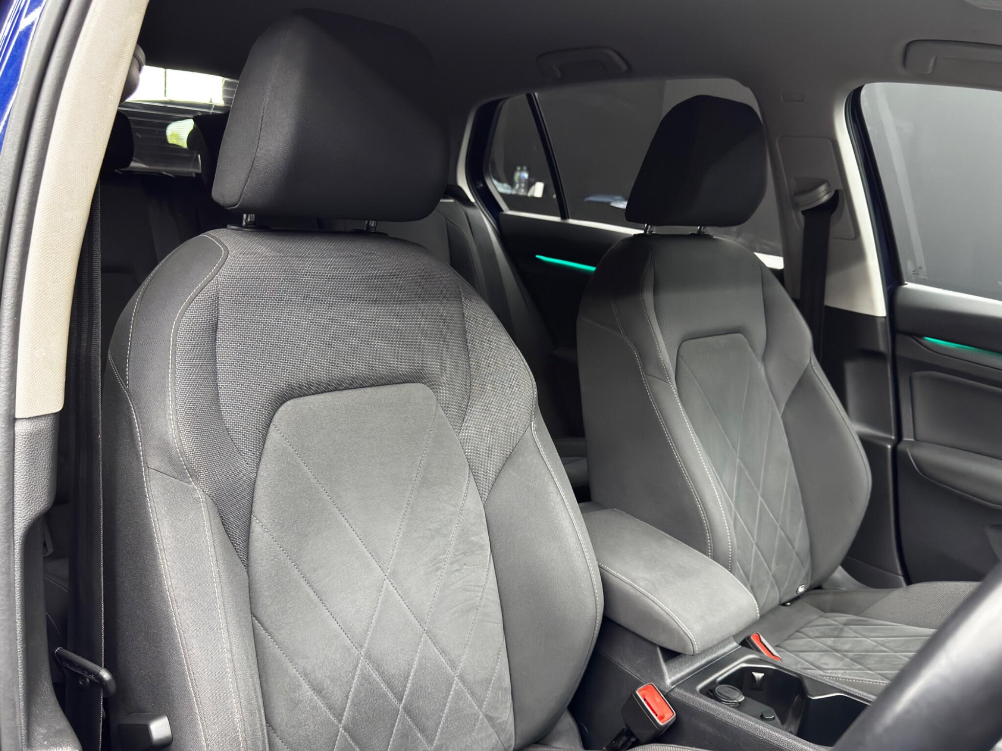 Volkswagen Golf view 12