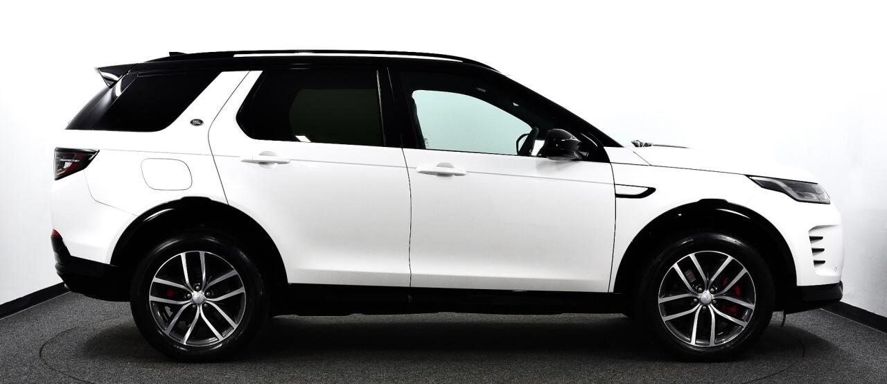 Land Rover Discovery Sport view 9