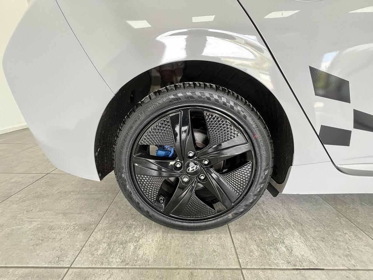Hyundai Ioniq view 22