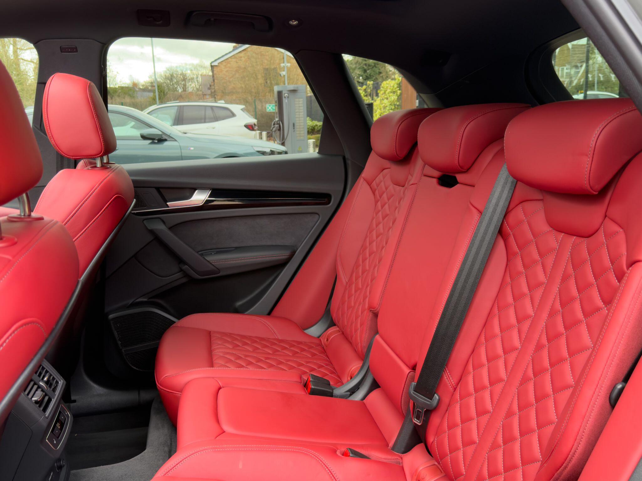 Audi Audi SQ5 view 13